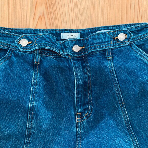 Women's Forever 21 Denim Jogger Cargo Oversize Jeans Size 31 - Picture 2 of 10